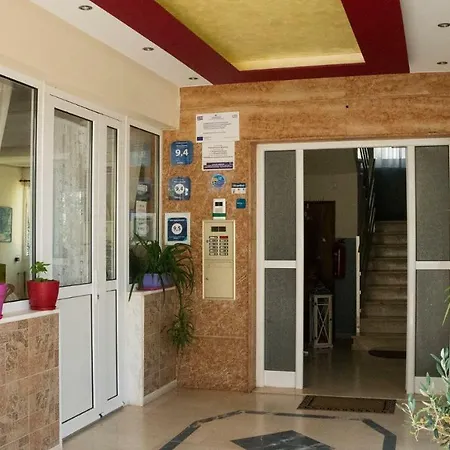 Niki Apartament *