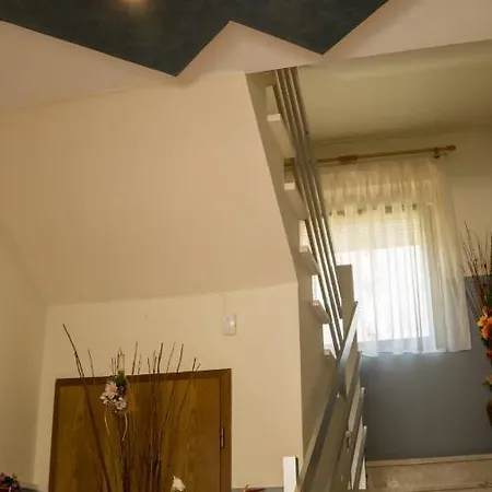 Niki * Paralia Dionysiou